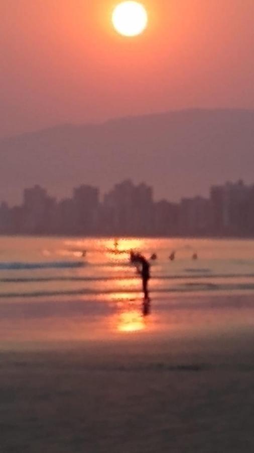 Lindo Apartamento Guilhermina - Edificio Frente Para O Mar Praia Grande  Exteriör bild
